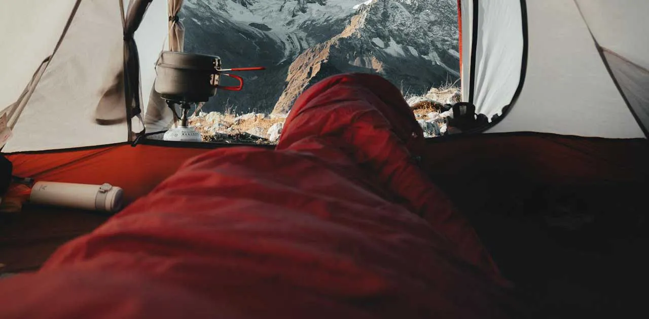 Cold weather sleeping bag